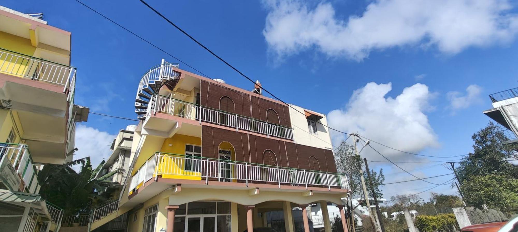Bano Tourist Residence Grand Baie Esterno foto