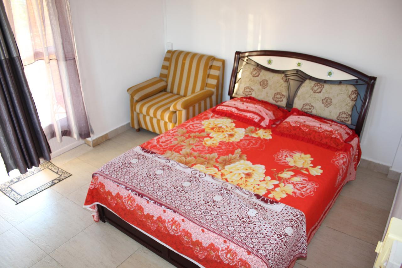 Bano Tourist Residence Grand Baie Esterno foto