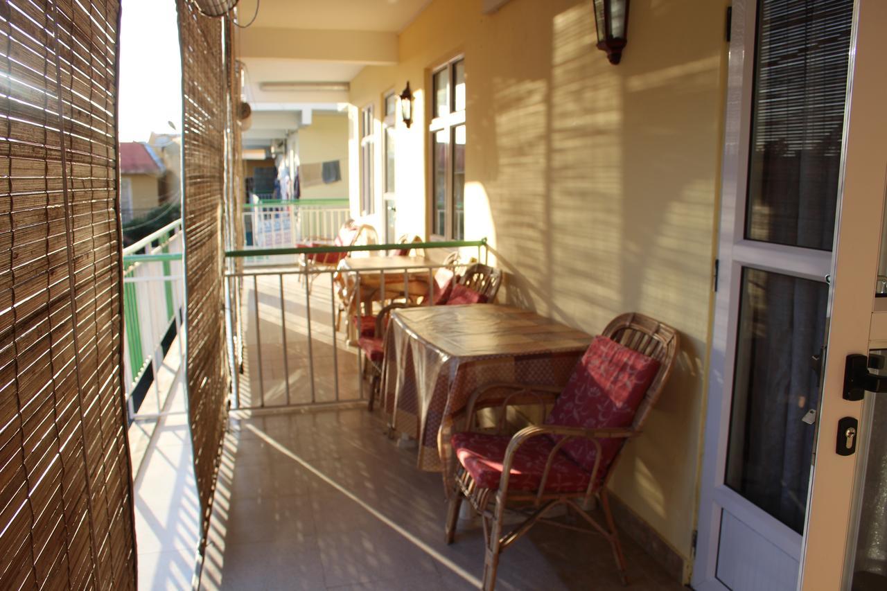 Bano Tourist Residence Grand Baie Esterno foto