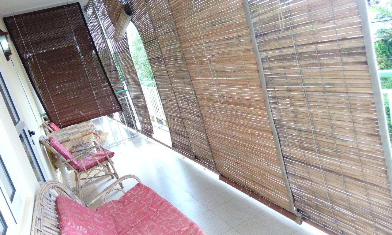 Bano Tourist Residence Grand Baie Esterno foto