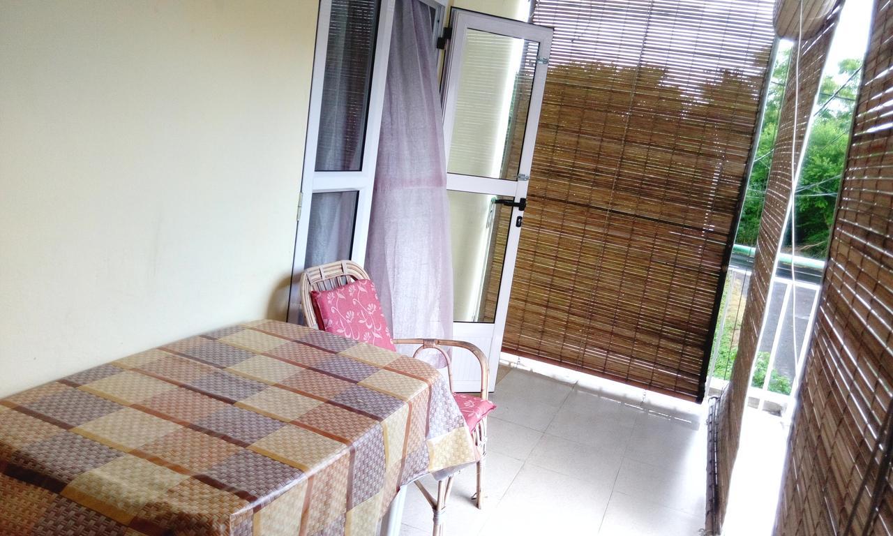 Bano Tourist Residence Grand Baie Esterno foto