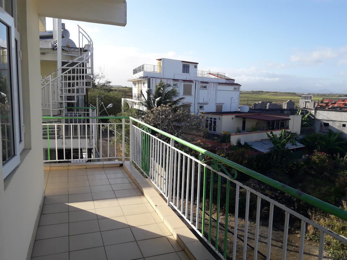 Bano Tourist Residence Grand Baie Esterno foto