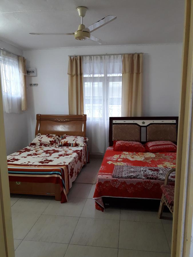 Bano Tourist Residence Grand Baie Esterno foto