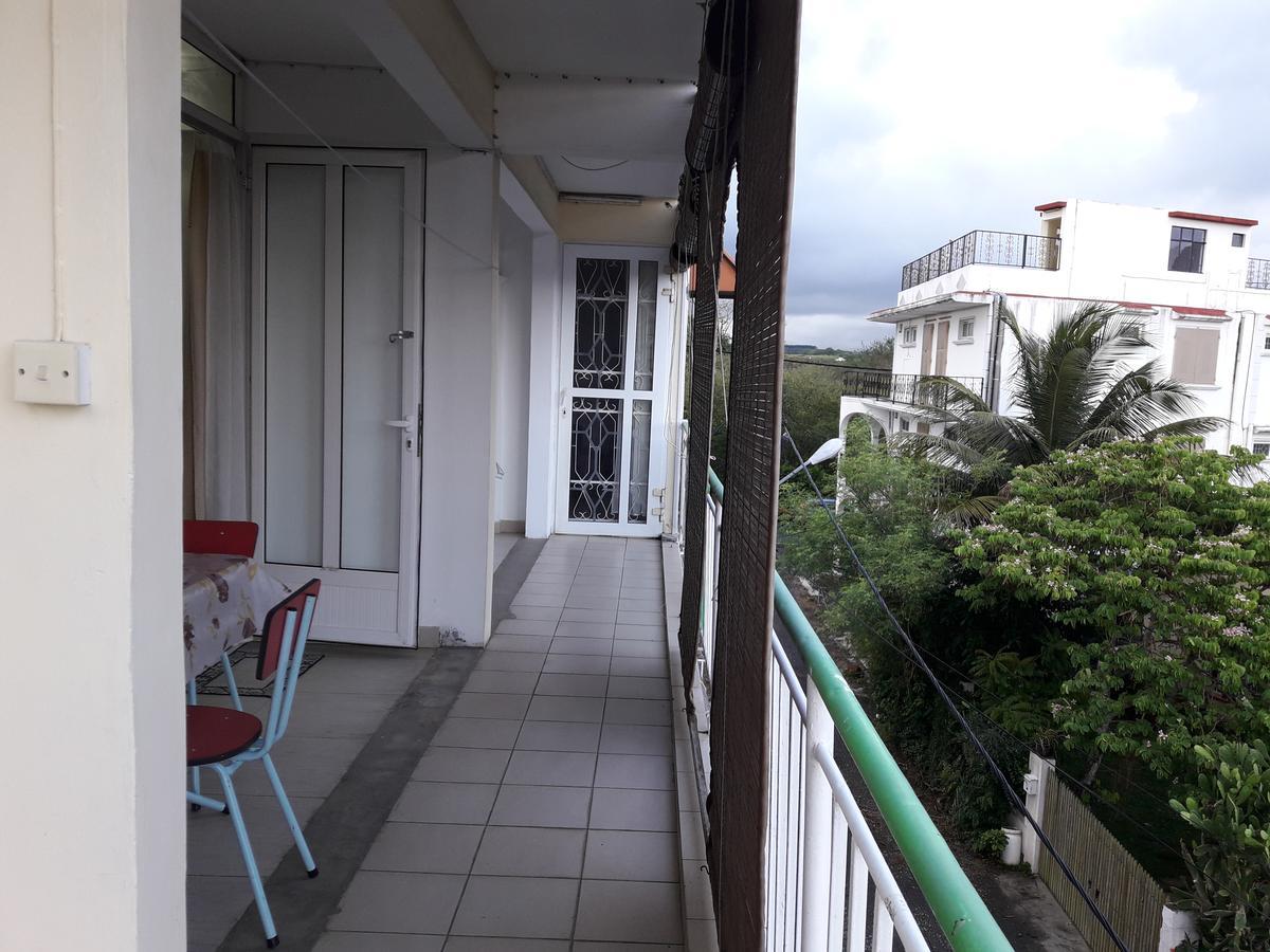 Bano Tourist Residence Grand Baie Esterno foto